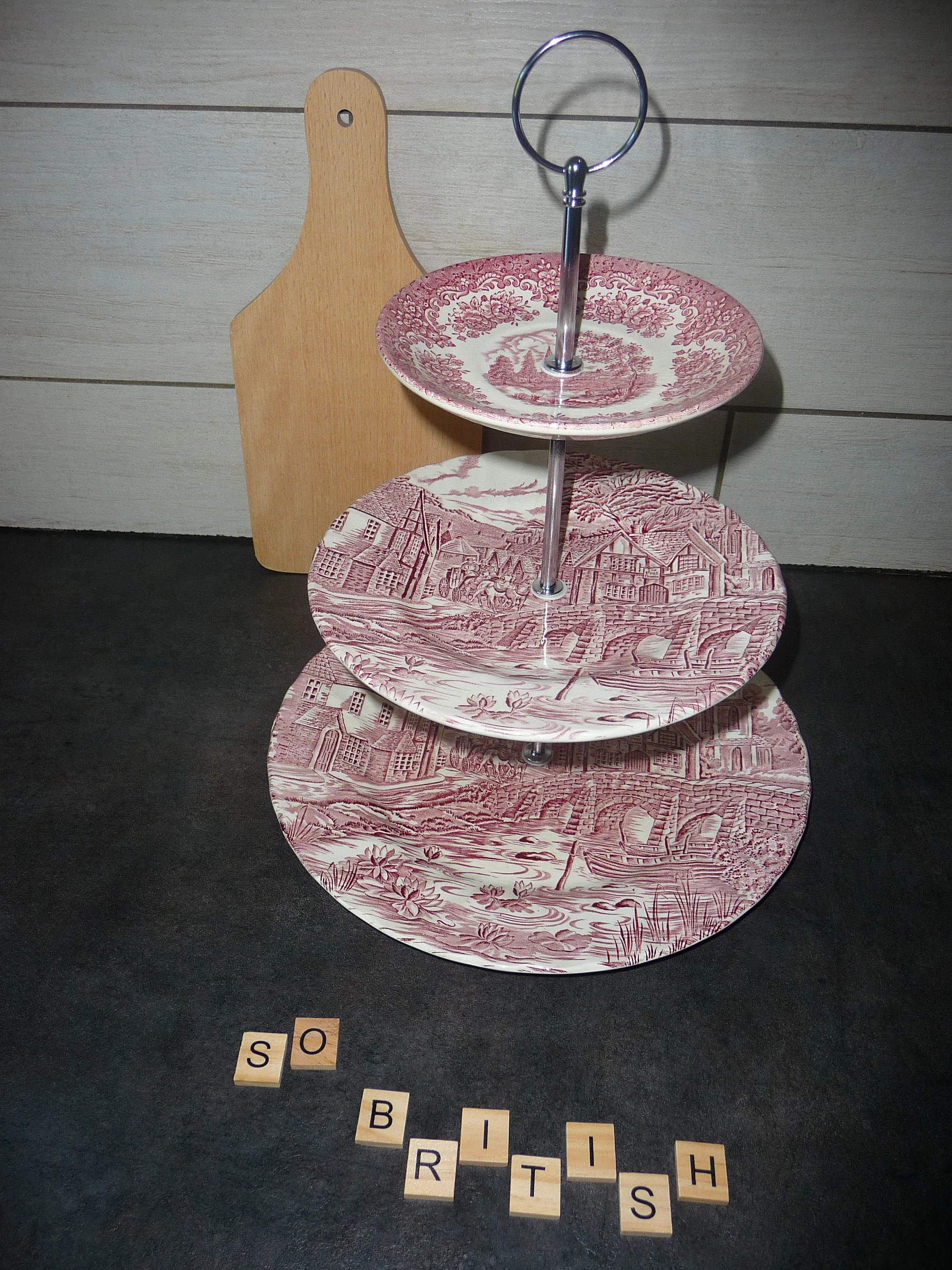 Assiettes de présentation / serviteur muet en céramique Anglaise